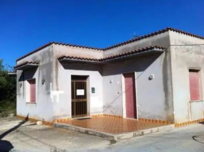 Casa con 6 locali in vendita in Contrada Catenazzi, Marsala