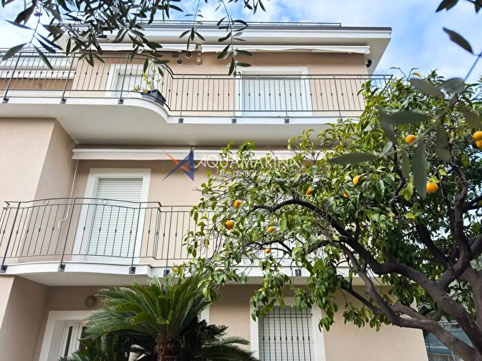 Appartamento trilocale in affitto in Via della Scala, Bordighera