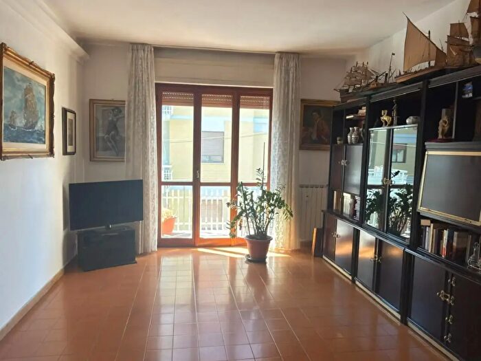 Appartamento quadrilocale in vendita in Carrara
