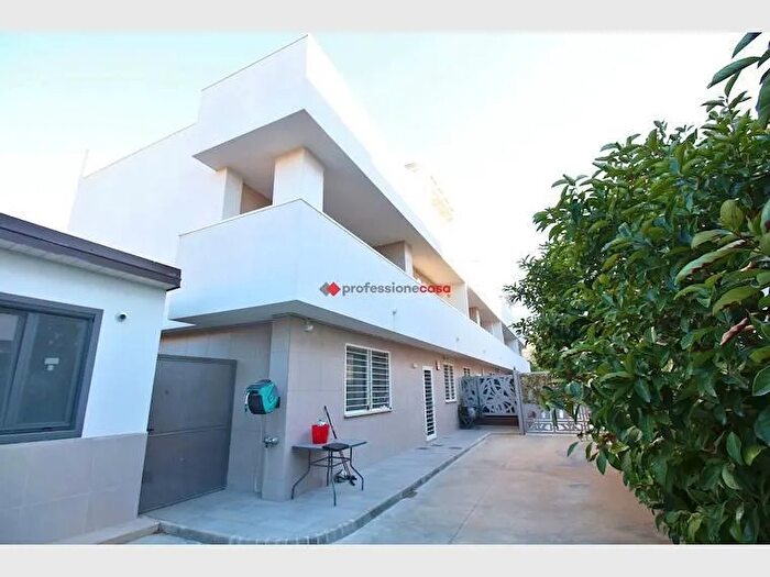 Casa quadrilocale in vendita in Viale Fortore, Foggia