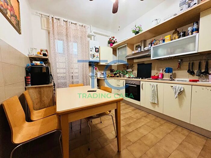 Appartamento trilocale in vendita in Via Camillo Piatti, Piacenza