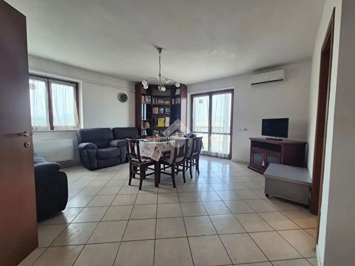 Appartamento con 5 locali in vendita in Via Alessandro Manzoni, Colleferro