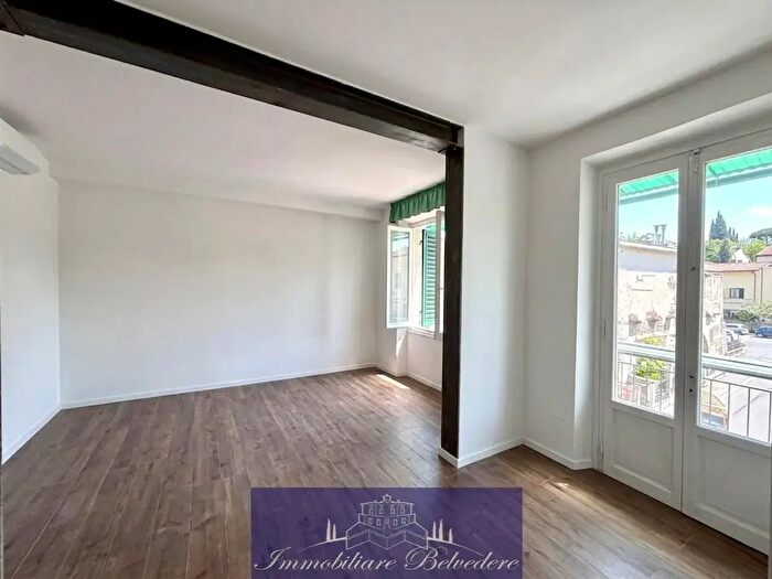 Appartamento trilocale in vendita in Via Cremani, Firenze