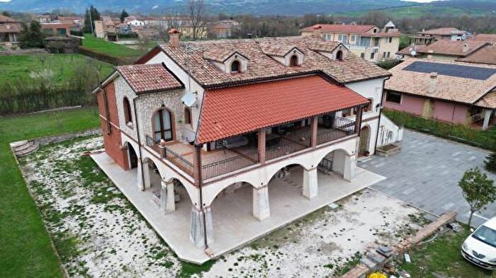 Casa con 6 locali in vendita in Località Cucciolone, Bojano