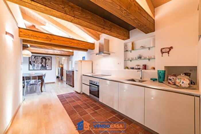 Appartamento trilocale in vendita in Via Roma, Cuneo