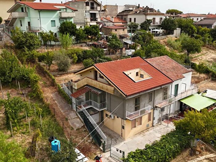 Appartamento con 6 locali in vendita in Strada Prati, Ospedale, Pescara