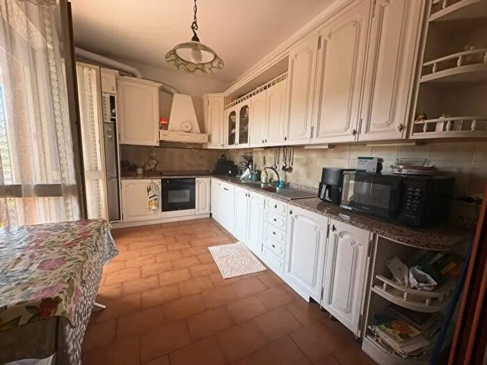 Appartamento con 5 locali in vendita in Via I Maggio, Celle Ligure