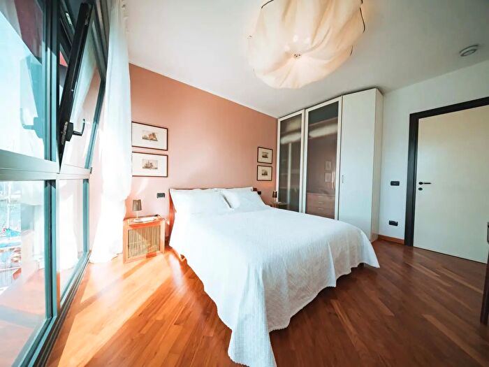 Appartamento monolocale in affitto in Molo Ponte Morosini, Genova