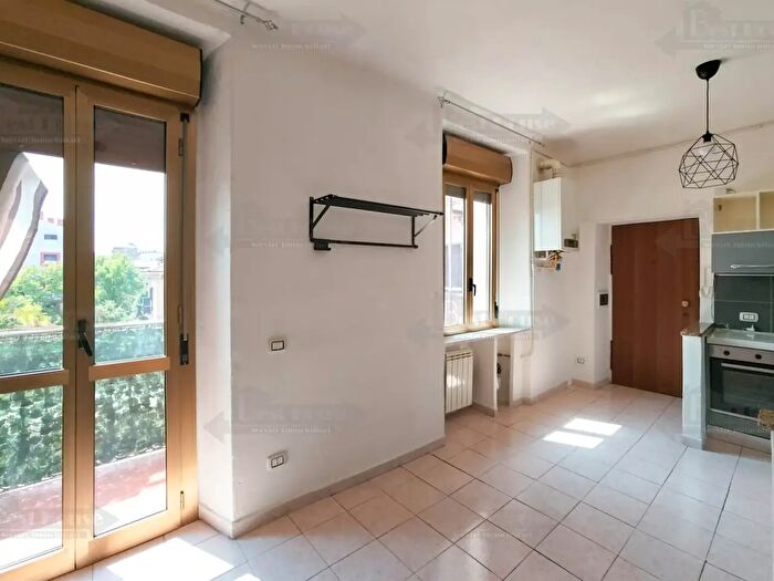 Appartamento bilocale in vendita in Via Regaldi, Milano