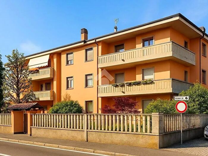 Appartamento trilocale in vendita in Via F Filzi, Agrate Brianza