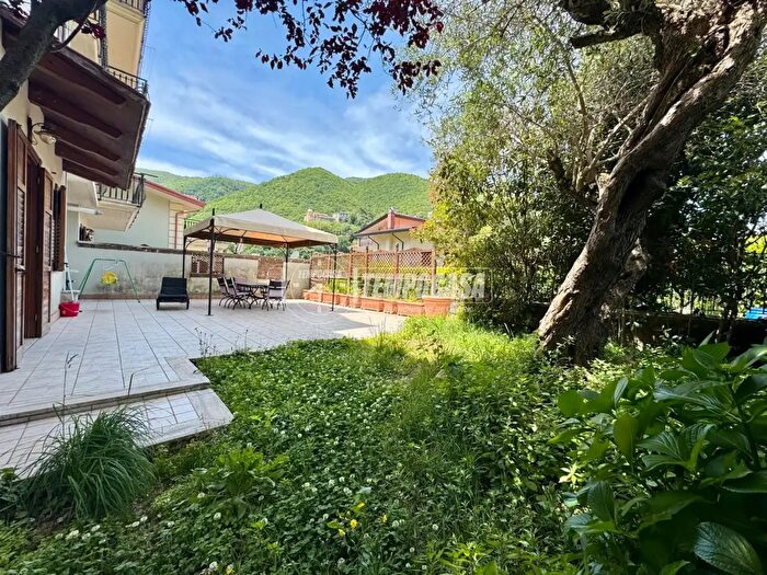 Appartamento trilocale in vendita in Via Nazionale delle Puglie, Monteforte Irpino