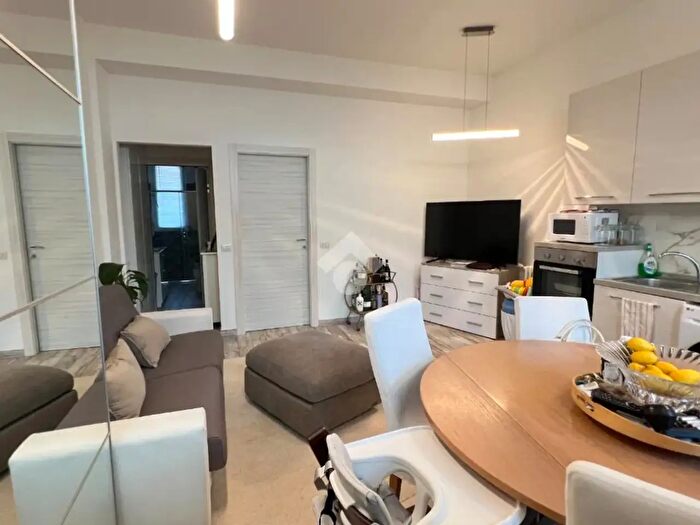 Appartamento bilocale in vendita in Via a Gramsci, Novate Milanese