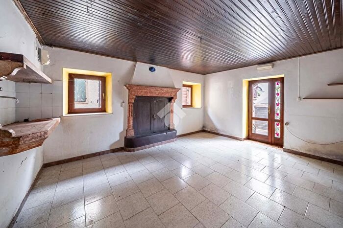 Casa con 6 locali in vendita in Piazza San Vitale, Rovere Veronese