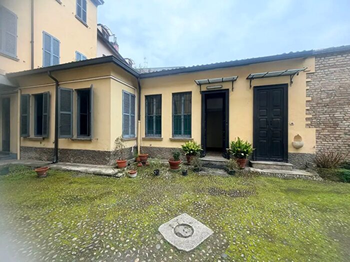 Appartamento trilocale in vendita in Via Legnano, Lodi