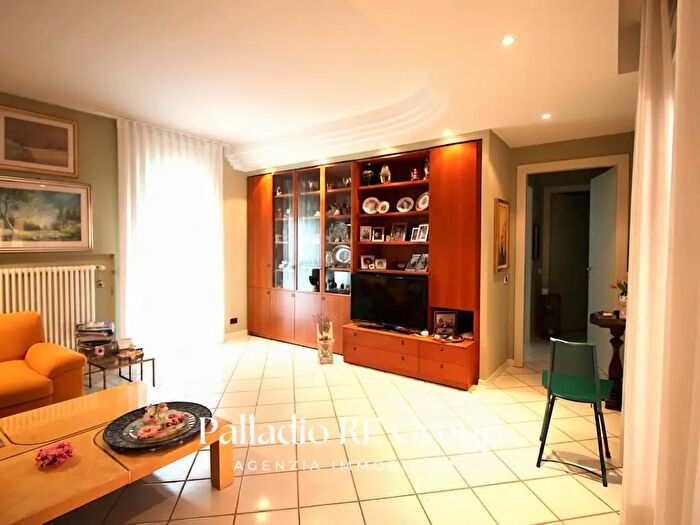 Appartamento con 5 locali in vendita in Viale Trieste, Vicenza