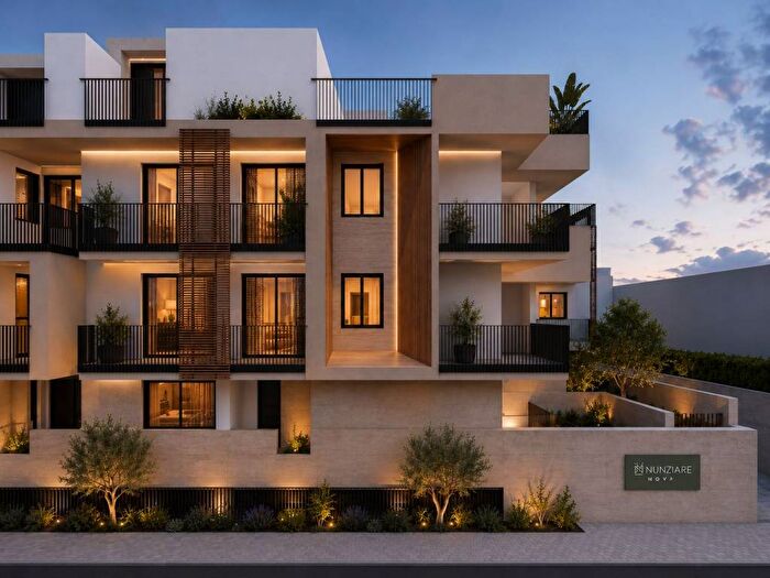 Appartamento con 5 locali in vendita in Piazza Terzo Millennio, Sant'Antimo