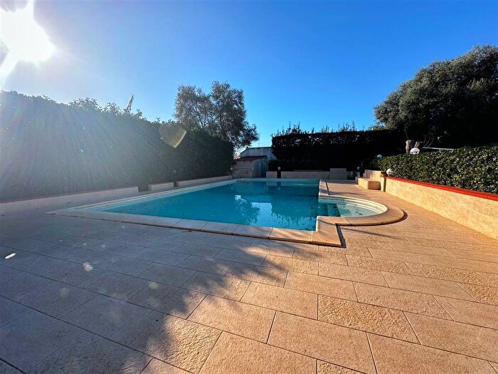 Appartamento con 6 locali in affitto in Carrozziere Sacramento, Siracusa