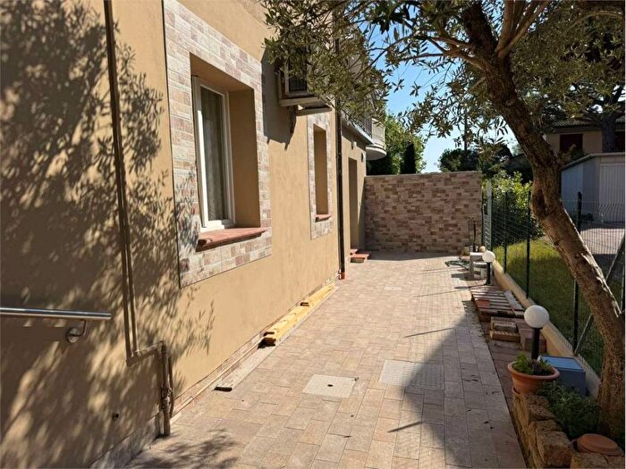 Appartamento trilocale in affitto in Via Max David, Centro, Cervia