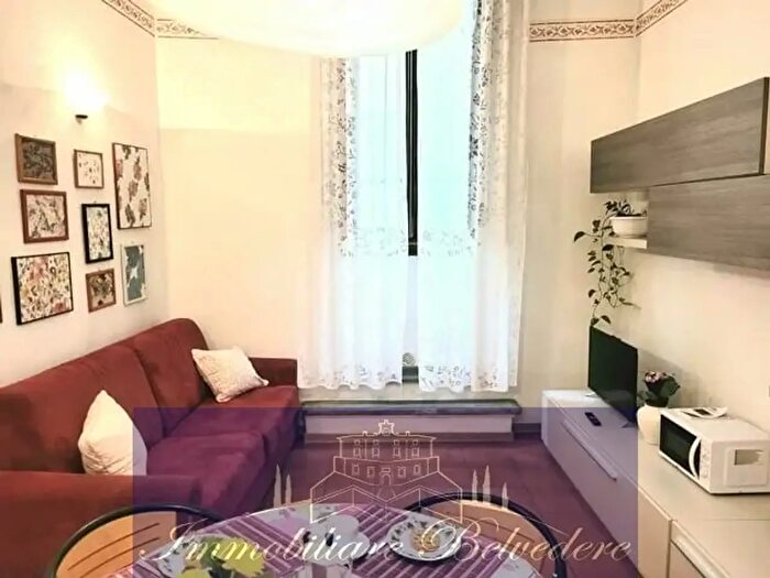 Appartamento bilocale in vendita in Piazza Tasso, Firenze
