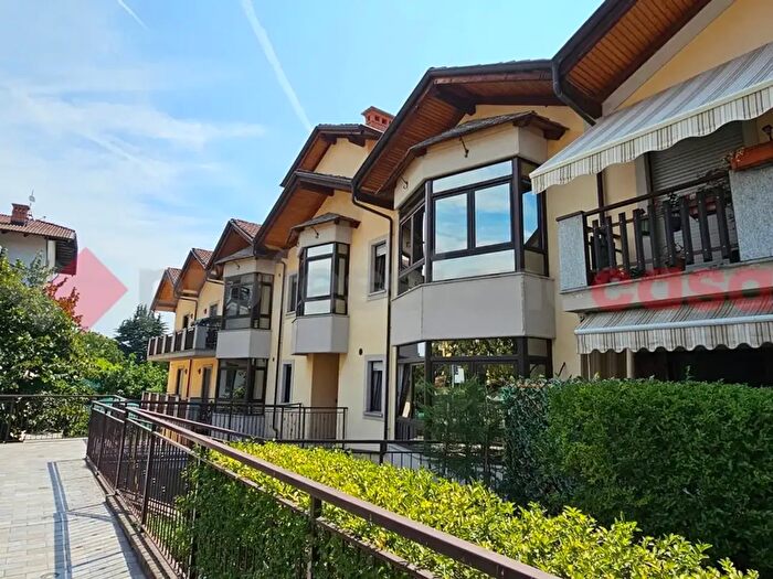 Appartamento trilocale in vendita in Via San Michele, Pinerolo