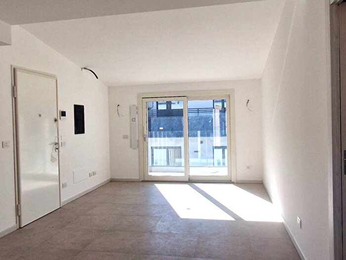 Appartamento bilocale in affitto in Via Alessandro Manzoni, Centro, Cernusco sul Naviglio