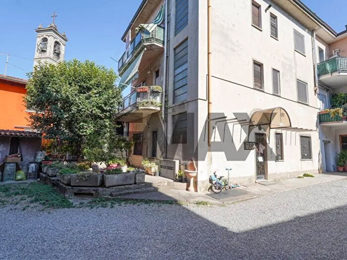 Appartamento trilocale in vendita in Pognano