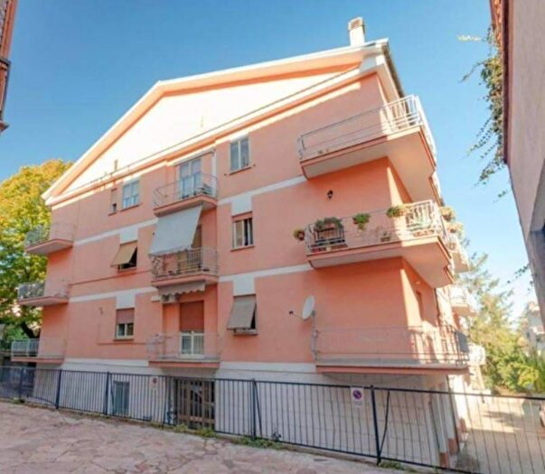 Appartamento quadrilocale in affitto in Via Santa Maria in Gradi, Grotticella Mazzetta, Viterbo