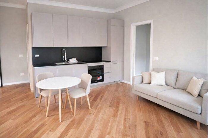 Appartamento bilocale in affitto in Via Castel Morrone, Indipendenza, Milano