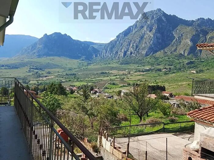 Appartamento con 6 locali in vendita in Sp Km, Monreale