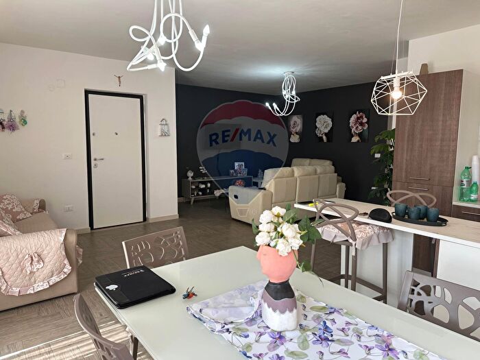 Appartamento trilocale in vendita in Via dei Gelsomini, Manfredonia