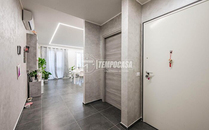 Appartamento quadrilocale in vendita in Via Canolo, Correggio