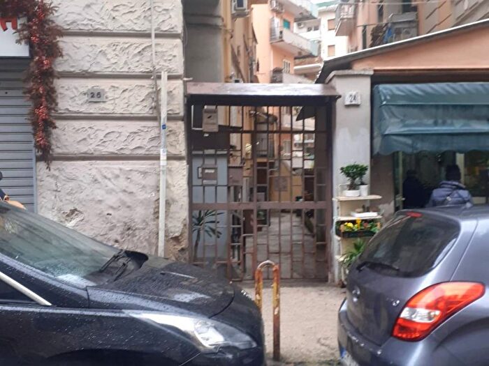 Appartamento monolocale in affitto in Via Belvedere, Vomero, Napoli