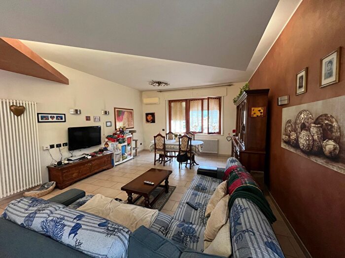 Appartamento con 7 locali in vendita in Via XXIV Maggio, Novafeltria