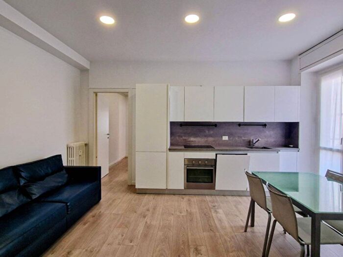 Appartamento trilocale in affitto in Viale delle Rimembranze di Greco, Cascina dei Pomi, Milano