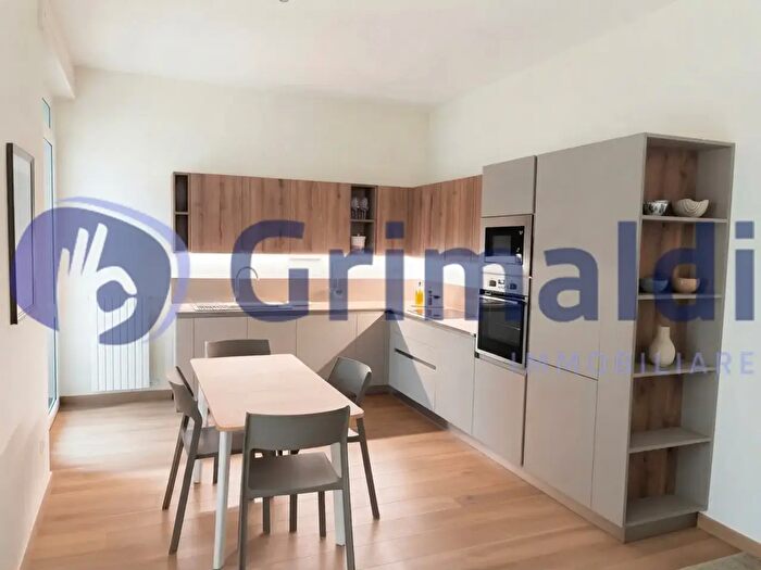 Appartamento quadrilocale in affitto in Via Giuseppe Zanardelli, Lecce