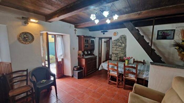 Casa con 5 locali in vendita in Via Nonio, Quarna Sotto