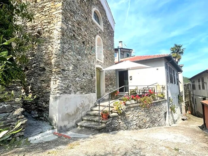 Casa trilocale in vendita in Casanova Lerrone