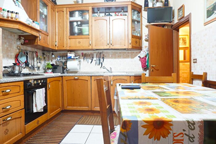 Casa con 6 locali in vendita in Via Padre Giovanni Antonelli, Pistoia