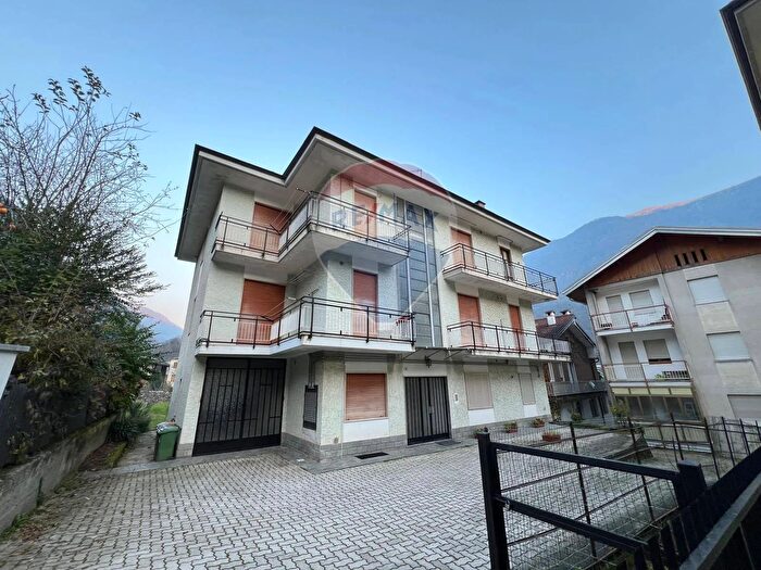 Appartamento quadrilocale in vendita in Via Nigra Snc, Sparone