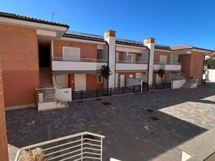 Appartamento quadrilocale in vendita in Viale del Sole, Anzio