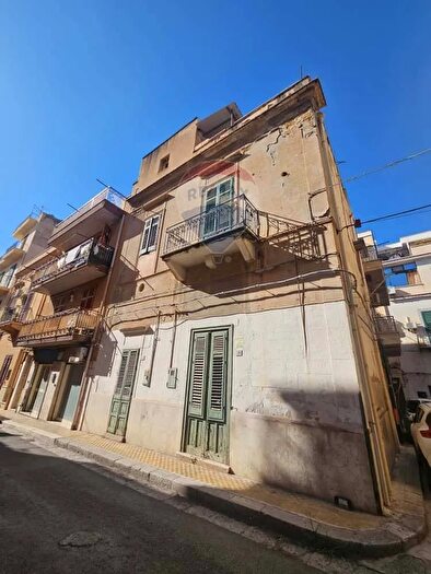 Casa con 5 locali in vendita in Via Milazzo, Bagheria