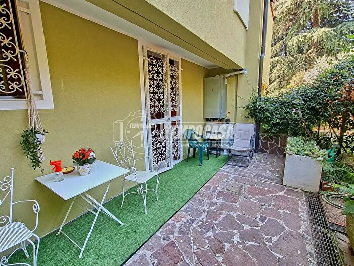 Casa quadrilocale in vendita in Via Matteotti, Arese