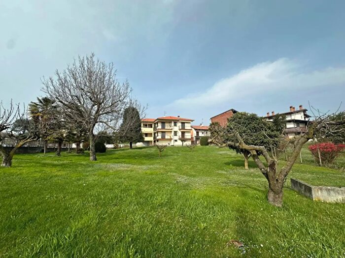 Casa con 8 locali in vendita in Via Trieste, Marano Ticino