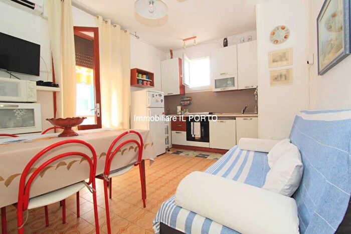 Appartamento trilocale in vendita in Comacchio