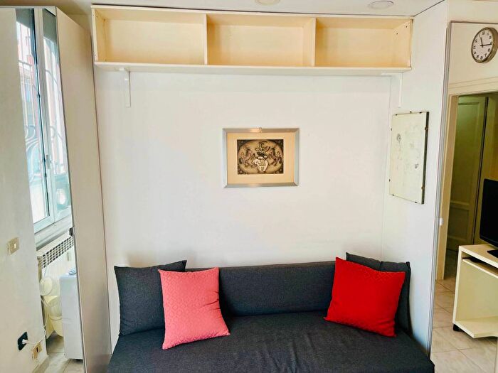Appartamento bilocale in affitto in Via Bordighera, Famagosta, Milano