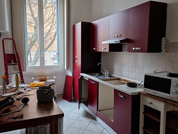 Appartamento bilocale in affitto in Via Spartaco, Montenero, Milano