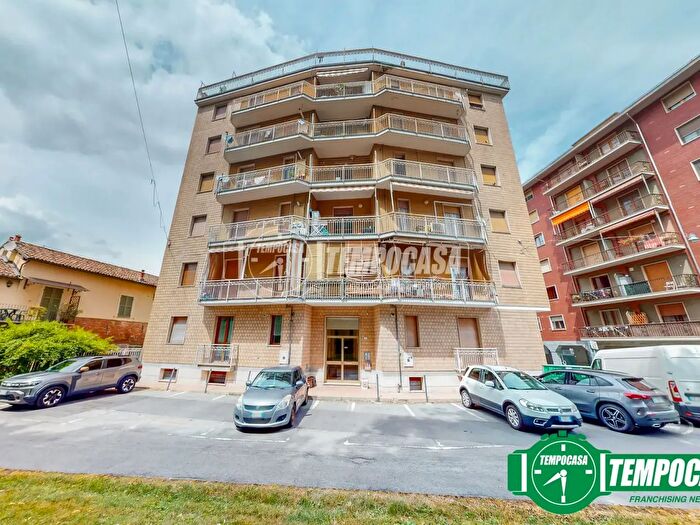 Appartamento quadrilocale in vendita in Via Ottavio Morelli, Acqui Terme