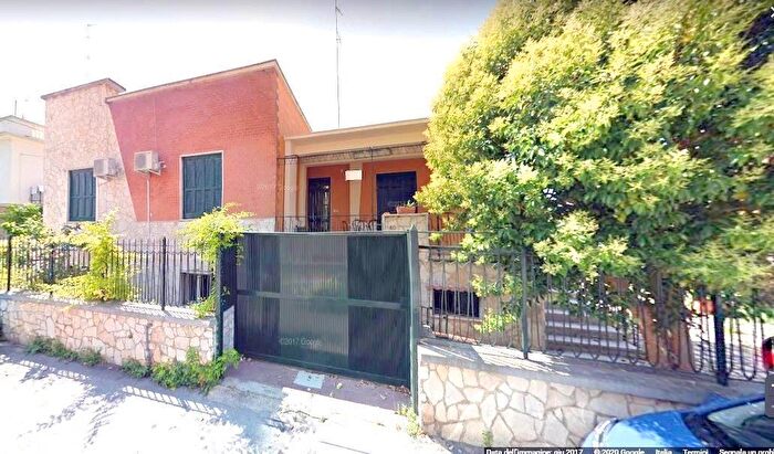 Casa con 12 locali in vendita in Via Bologna, Bari