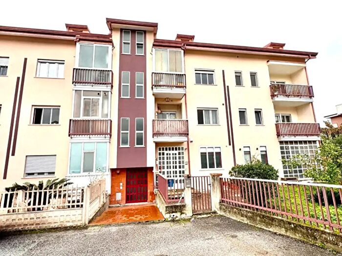 Appartamento quadrilocale in vendita in Via Benevento, Lamezia Terme