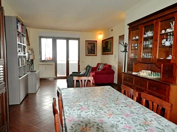 Appartamento con 5 locali in vendita in Via della Repubblica, Montevarchi